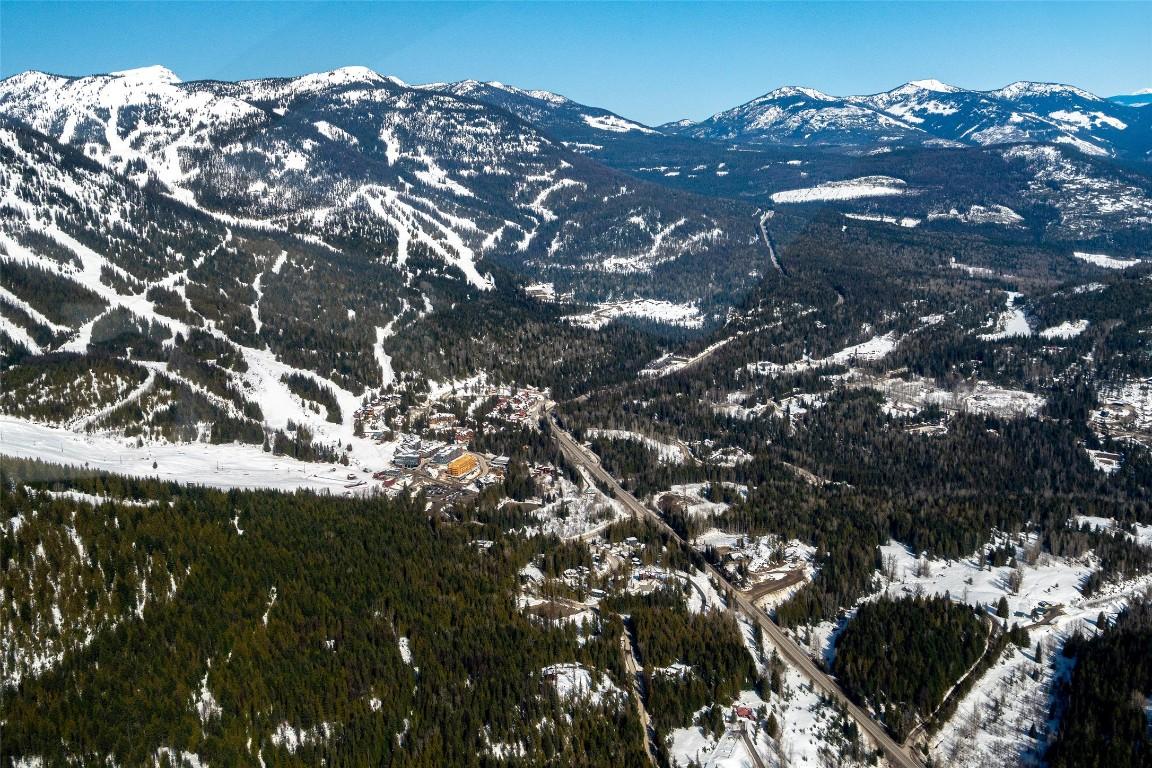 









3052


3B

Highway,
Rossland,







BC
V0G 1Y0

