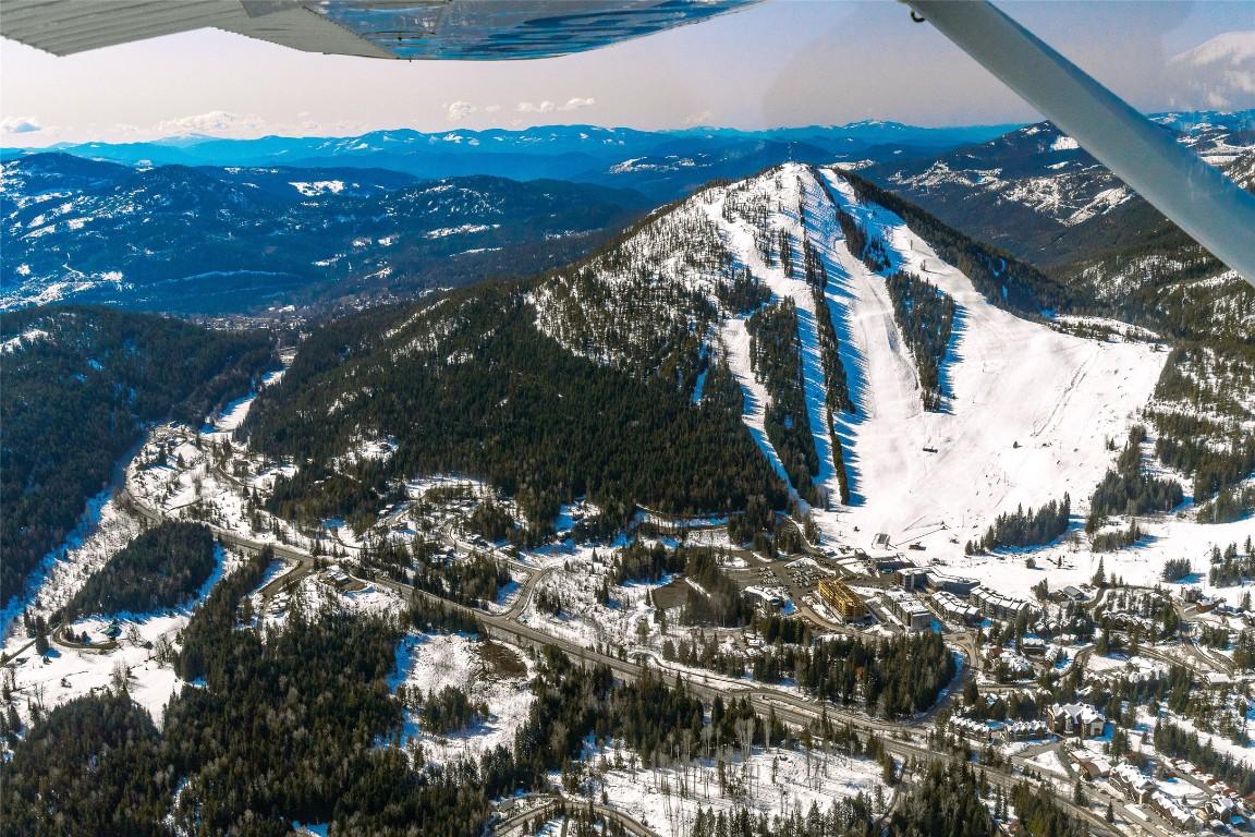 









3052


3B

Highway,
Rossland,







BC
V0G 1Y0

