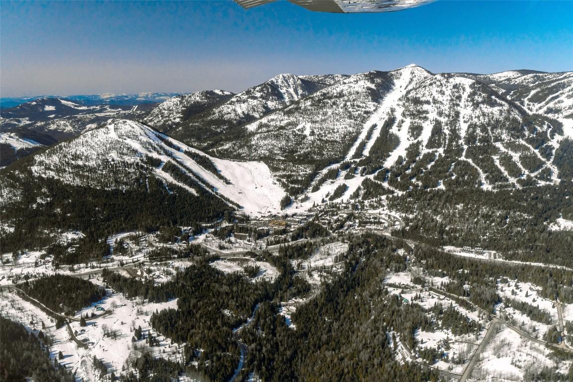 









3052


3B

Highway,
Rossland,







BC
V0G 1Y0

