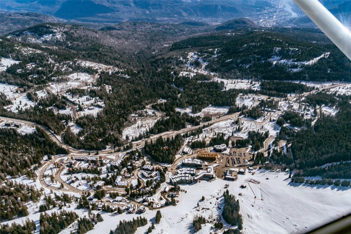 









3052


3B

Highway,
Rossland,







BC
V0G 1Y0

