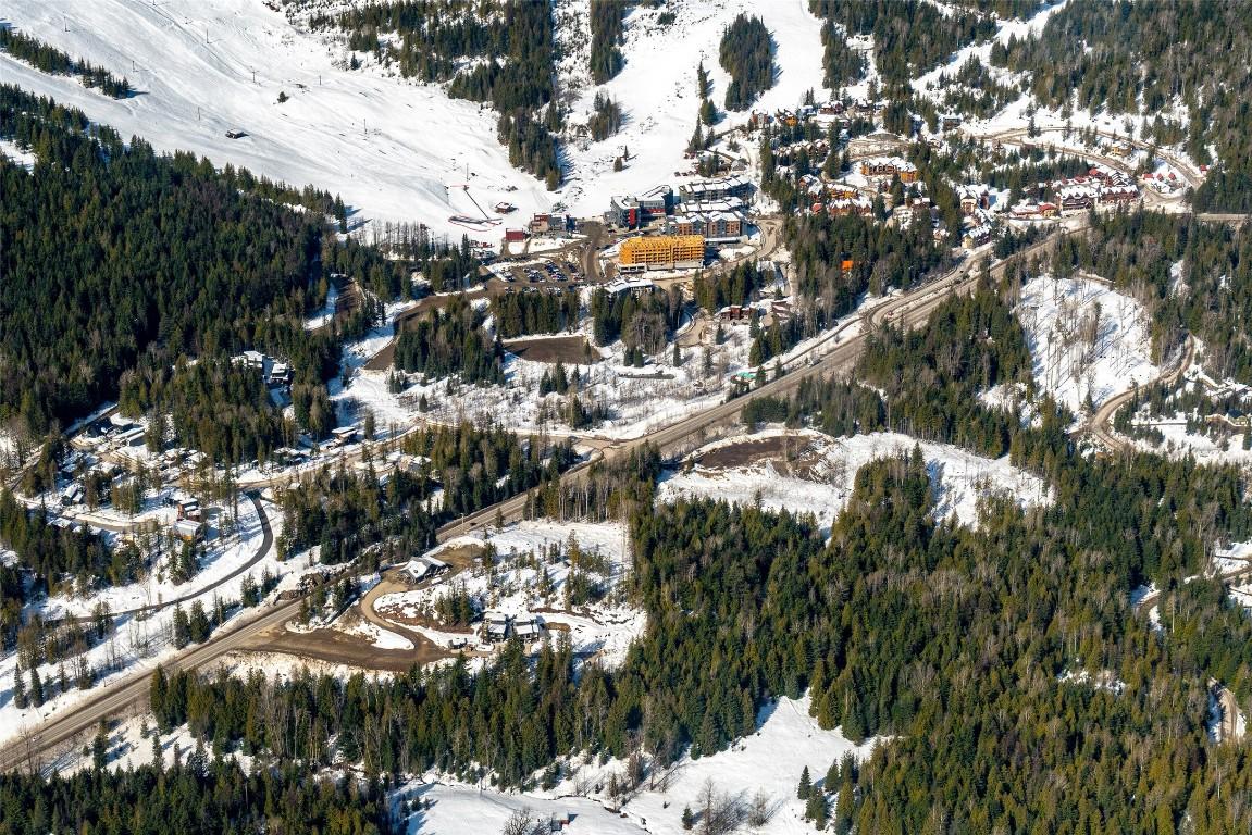 









3052


3B

Highway,
Rossland,







BC
V0G 1Y0

