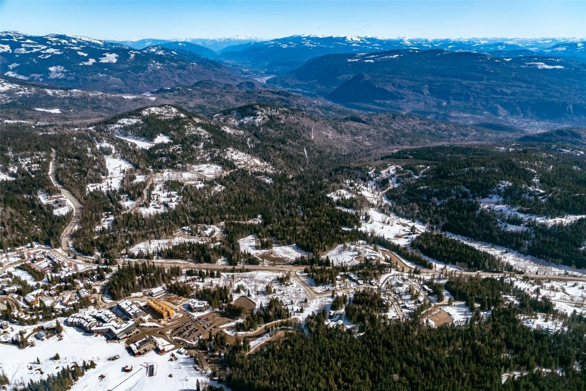 









3052


3B

Highway,
Rossland,







BC
V0G 1Y0

