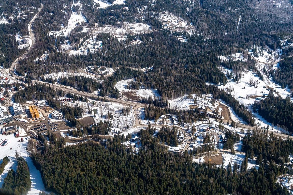 









3052


3B

Highway,
Rossland,







BC
V0G 1Y0

