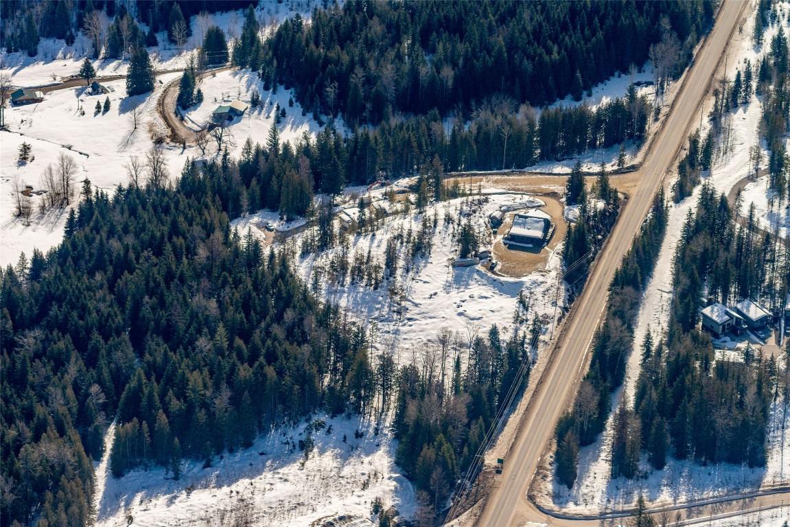 









3052


3B

Highway,
Rossland,







BC
V0G 1Y0

