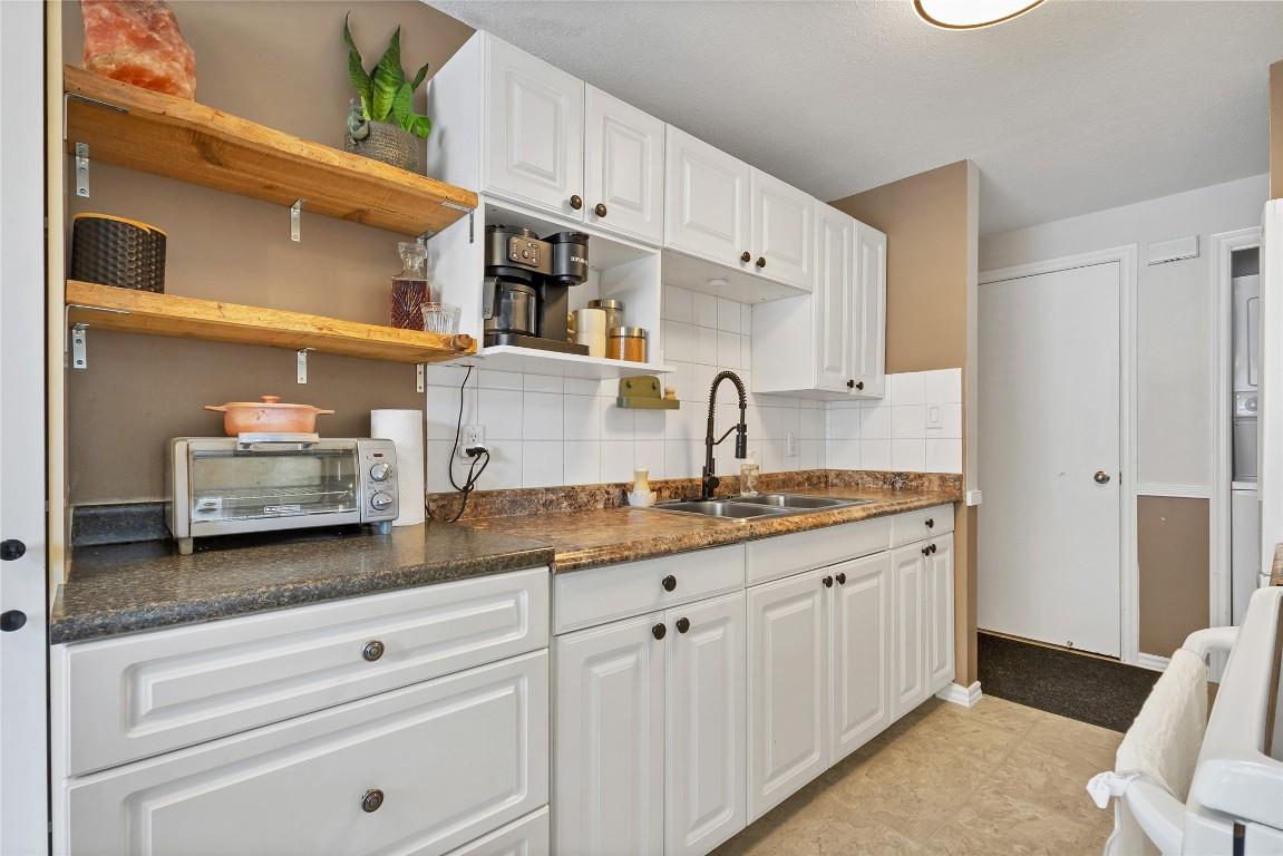 









4103


Alexis Park

Drive, 101,
Vernon,




BC
V1T 6H2

