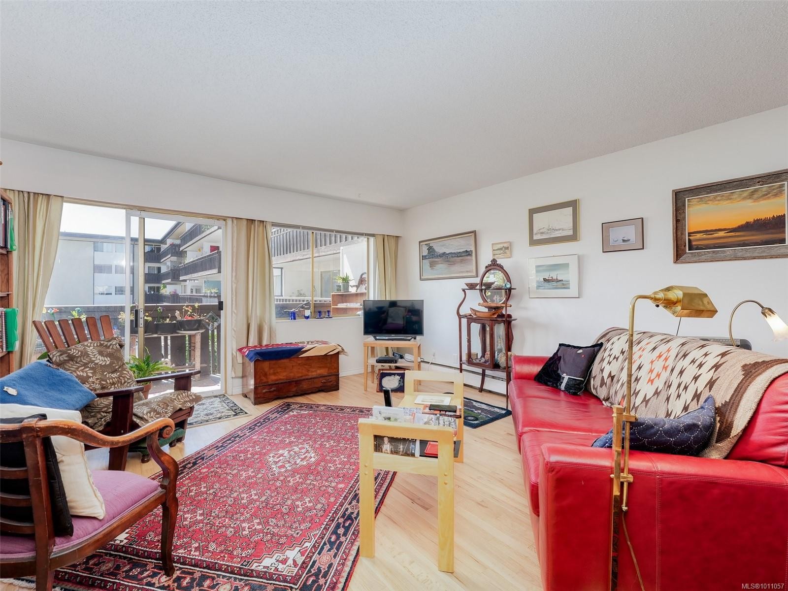 









964


Heywood

Ave, 212,
Victoria,




BC
V8V 2Y5

