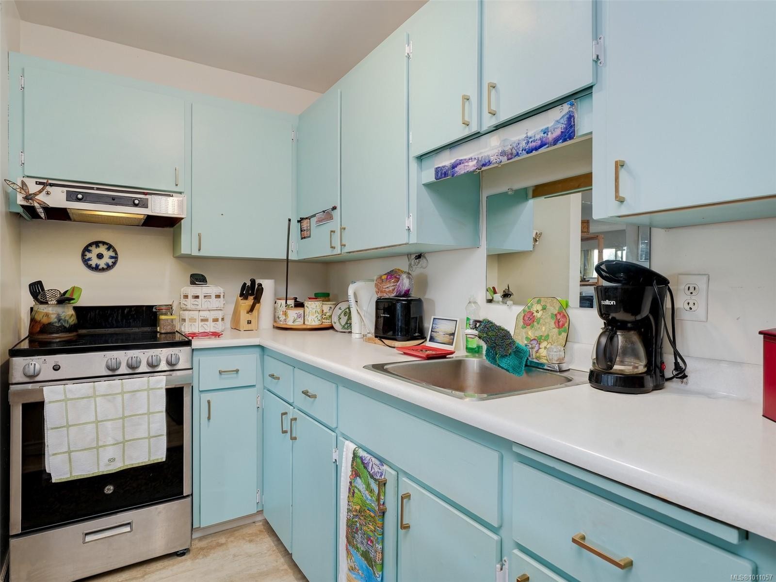 









964


Heywood

Ave, 212,
Victoria,




BC
V8V 2Y5


