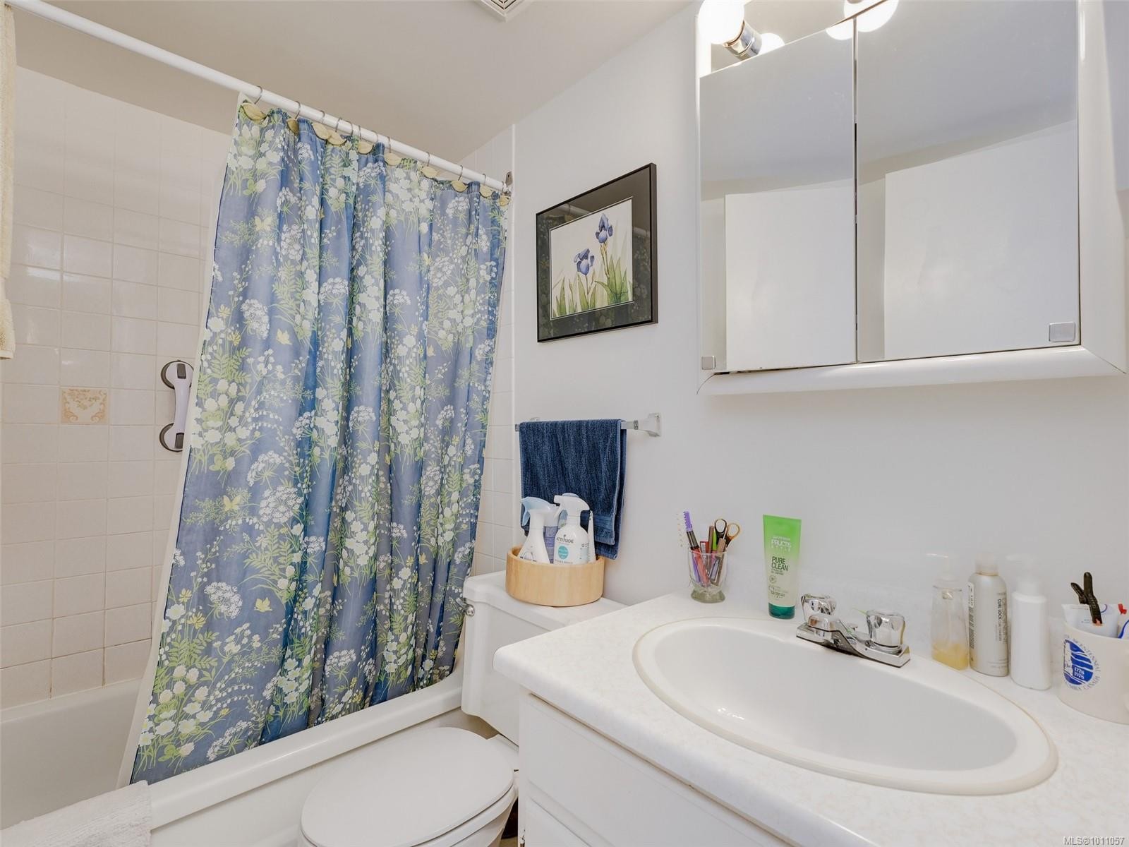 









964


Heywood

Ave, 212,
Victoria,




BC
V8V 2Y5


