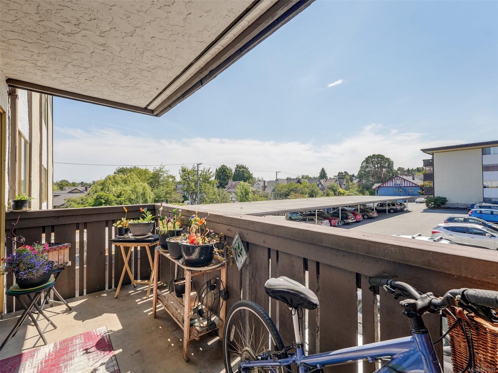 









964


Heywood

Ave, 212,
Victoria,




BC
V8V 2Y5

