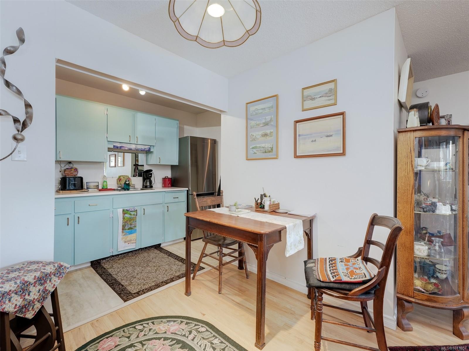 









964


Heywood

Ave, 212,
Victoria,




BC
V8V 2Y5

