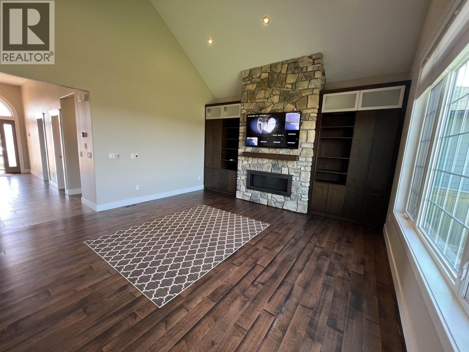 












10616 111 STREET

,
Fort St. John,




British Columbia
V1J0N3

