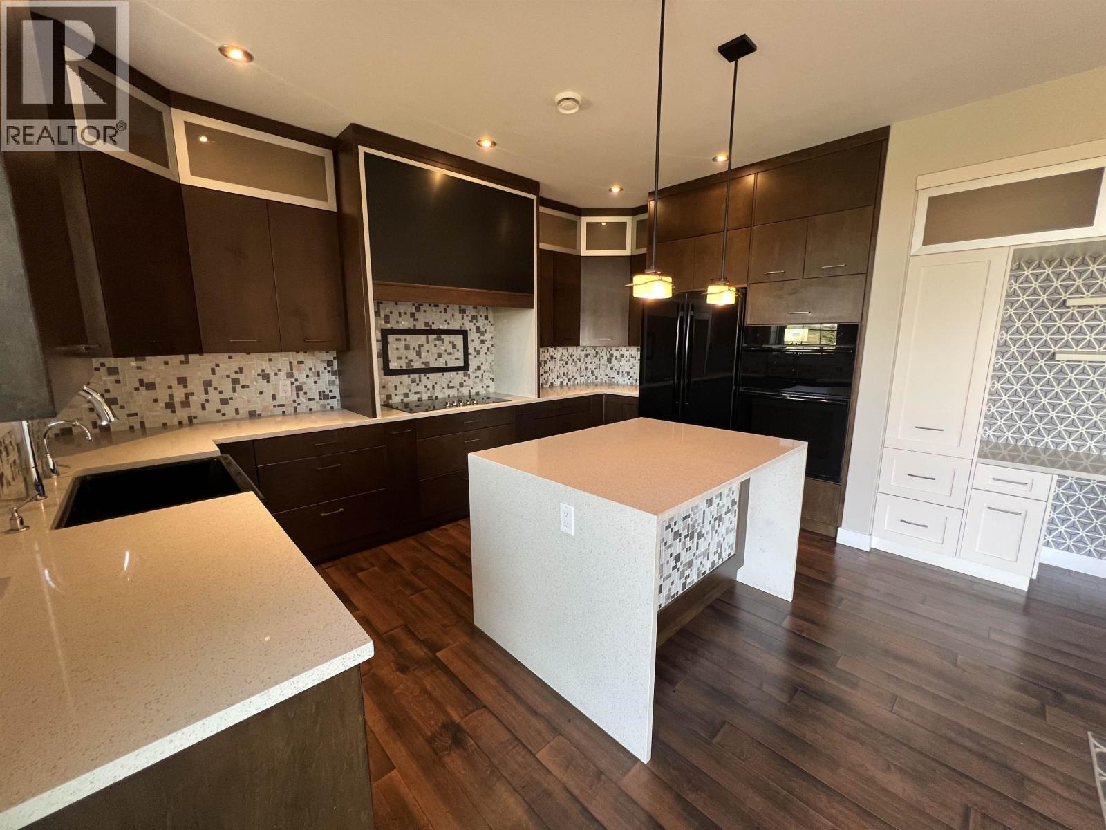 












10616 111 STREET

,
Fort St. John,




British Columbia
V1J0N3

