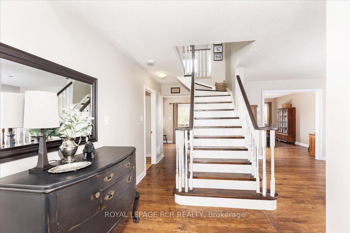 









340


King

Street East,
East Gwillimbury,




ON
L0G 1M0

