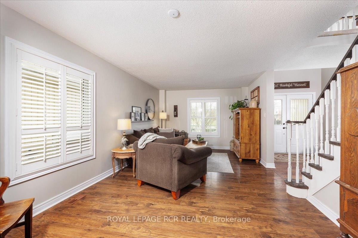 









340


King

Street East,
East Gwillimbury,




ON
L0G 1M0

