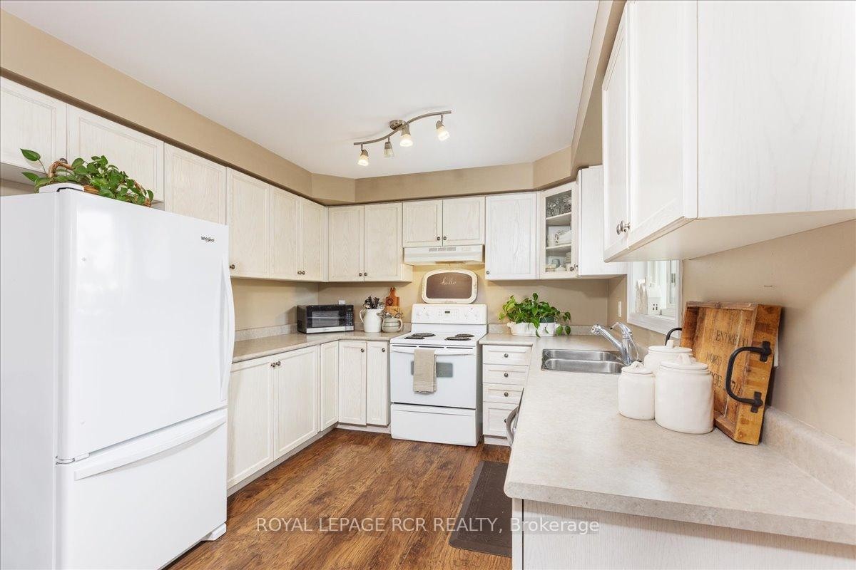 









340


King

Street East,
East Gwillimbury,




ON
L0G 1M0


