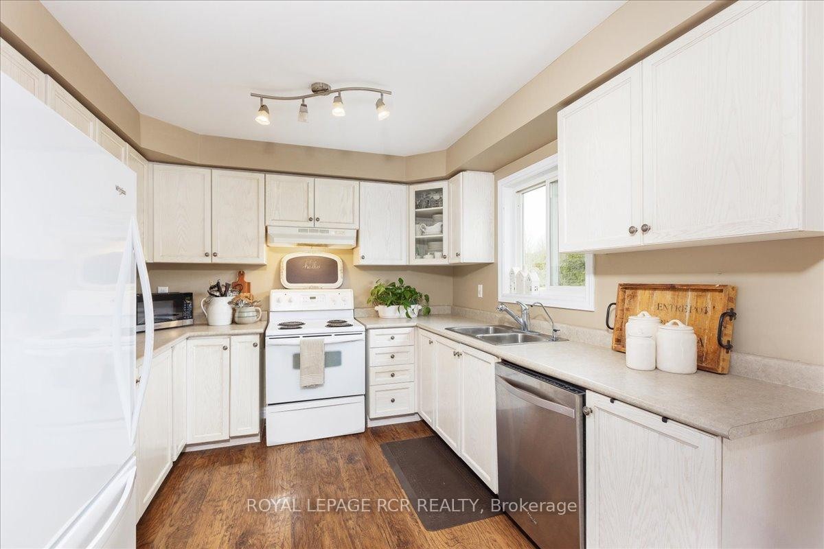 









340


King

Street East,
East Gwillimbury,




ON
L0G 1M0

