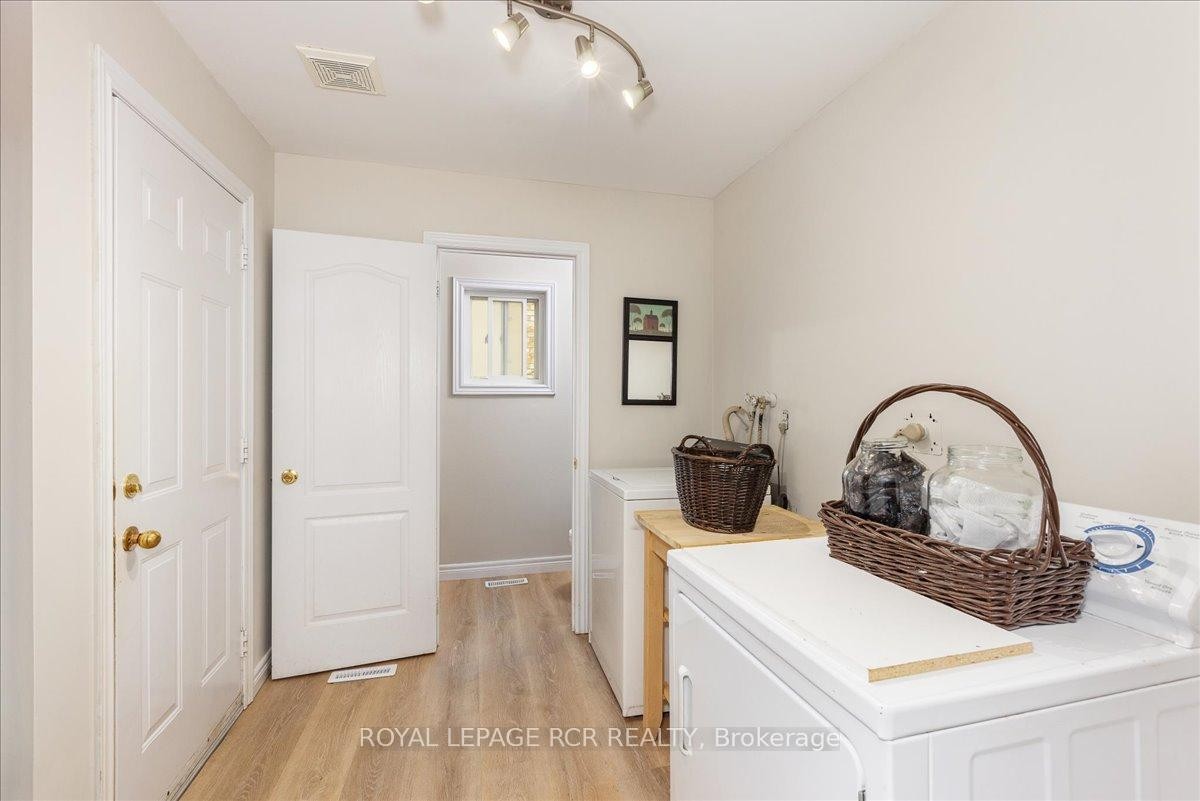 









340


King

Street East,
East Gwillimbury,




ON
L0G 1M0

