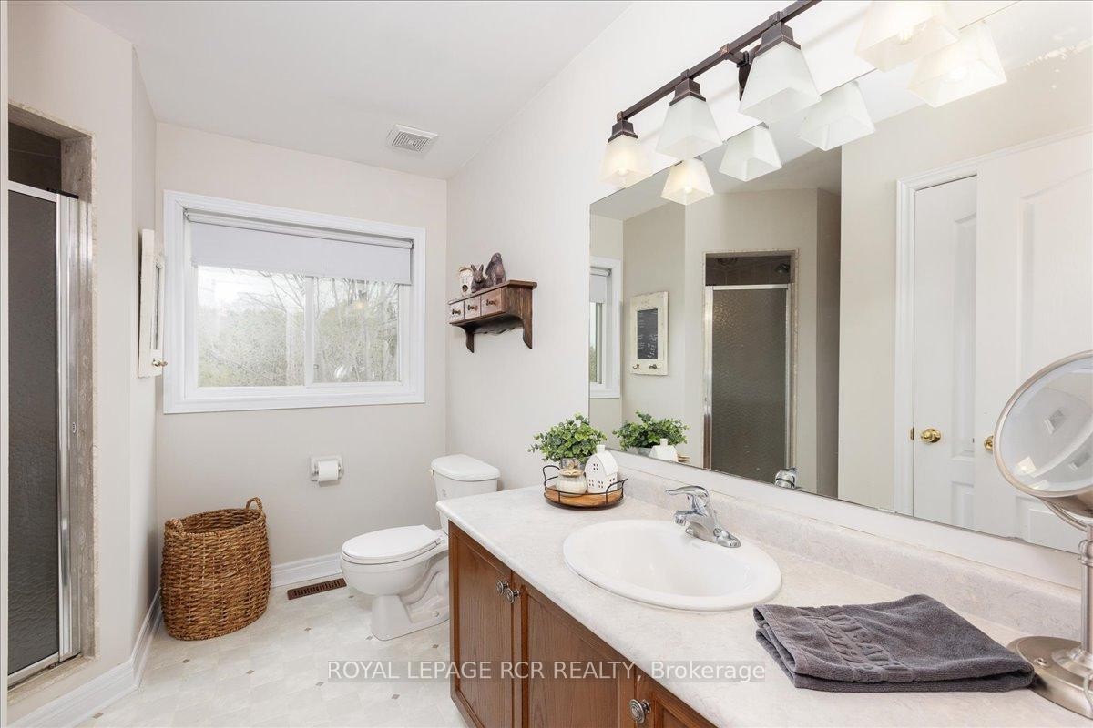 









340


King

Street East,
East Gwillimbury,




ON
L0G 1M0

