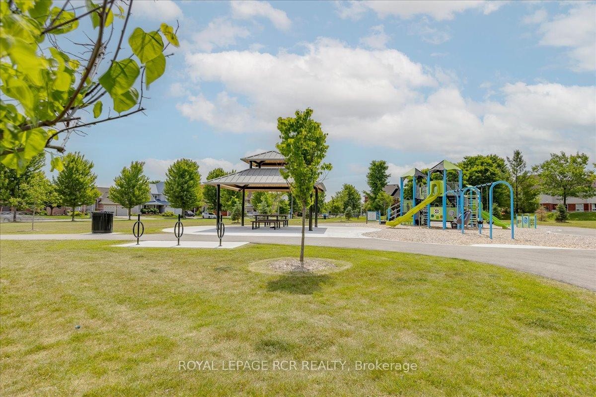 









340


King

Street East,
East Gwillimbury,




ON
L0G 1M0

