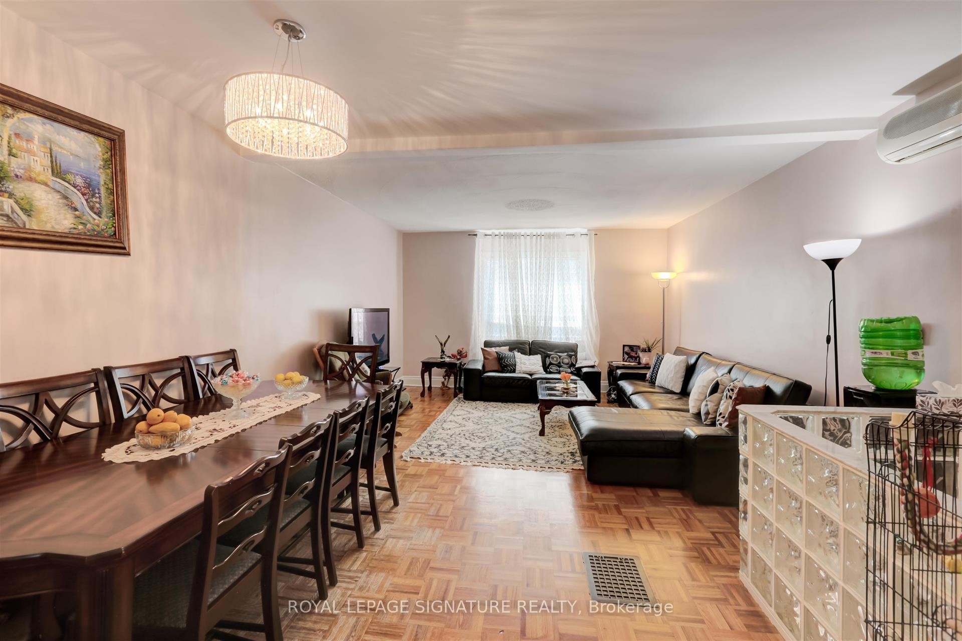 









3142


Dundas

Street West,
Toronto,




ON
M6P 2A1

