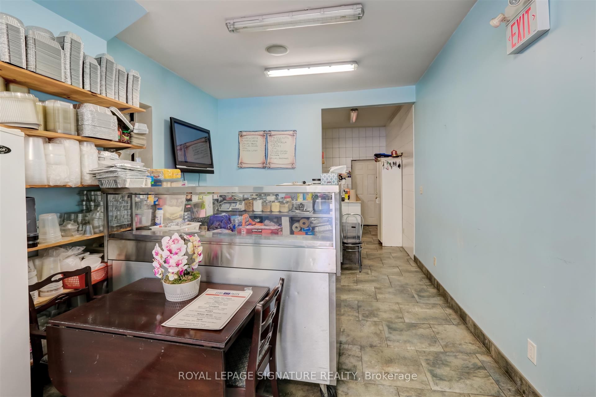 









3142


Dundas

Street West,
Toronto,




ON
M6P 2A1

