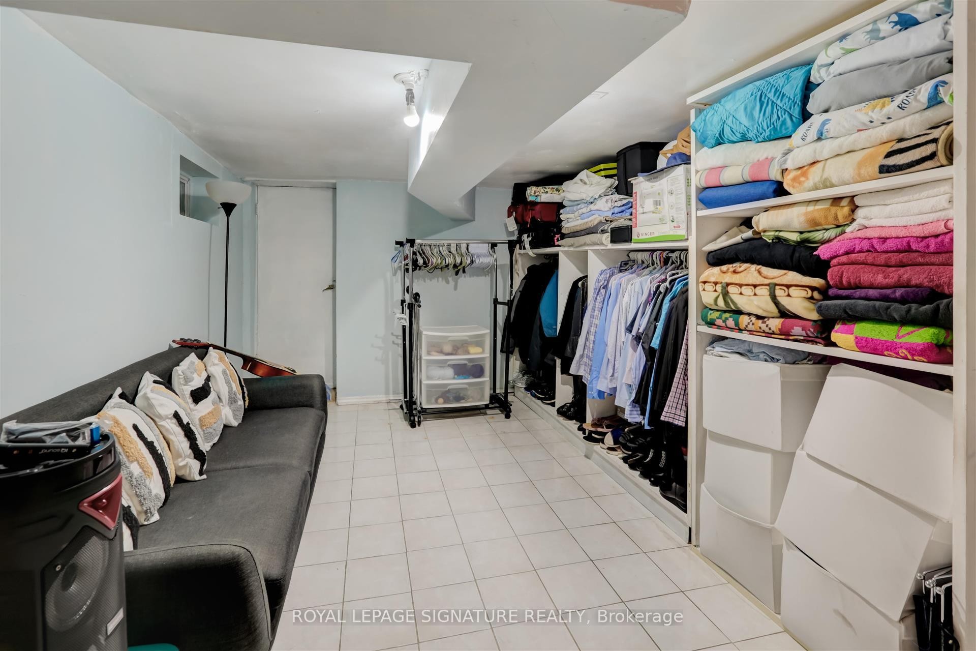 









3142


Dundas

Street West,
Toronto,




ON
M6P 2A1

