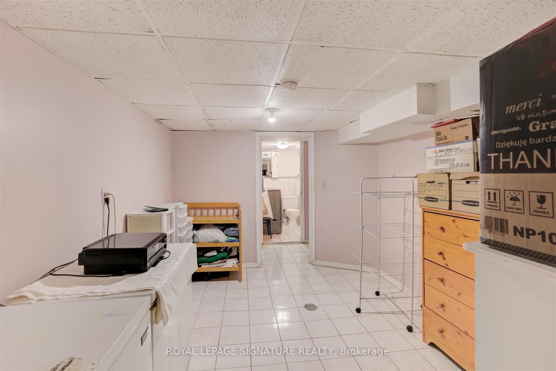 









3142


Dundas

Street West,
Toronto,




ON
M6P 2A1

