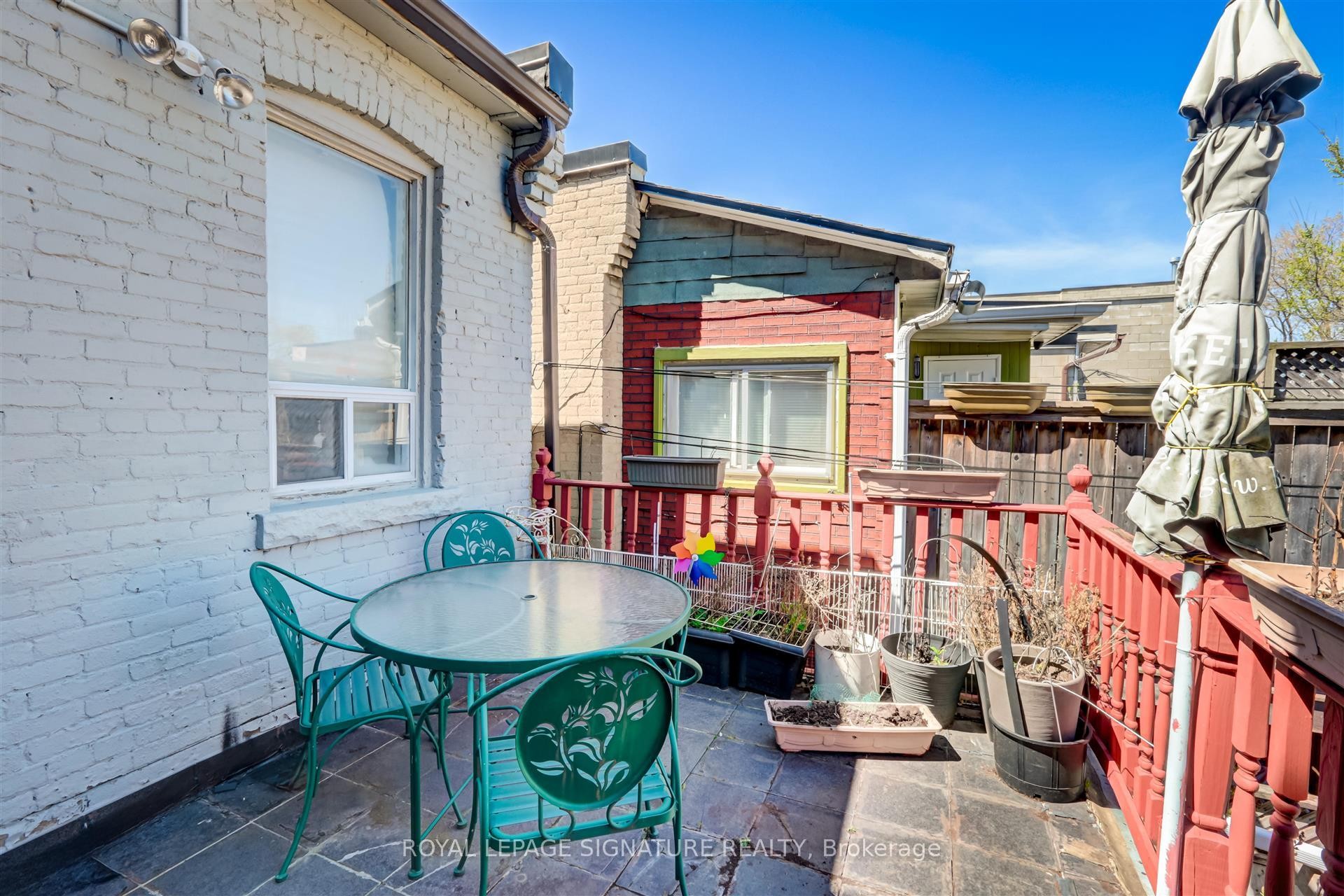 









3142


Dundas

Street West,
Toronto,




ON
M6P 2A1

