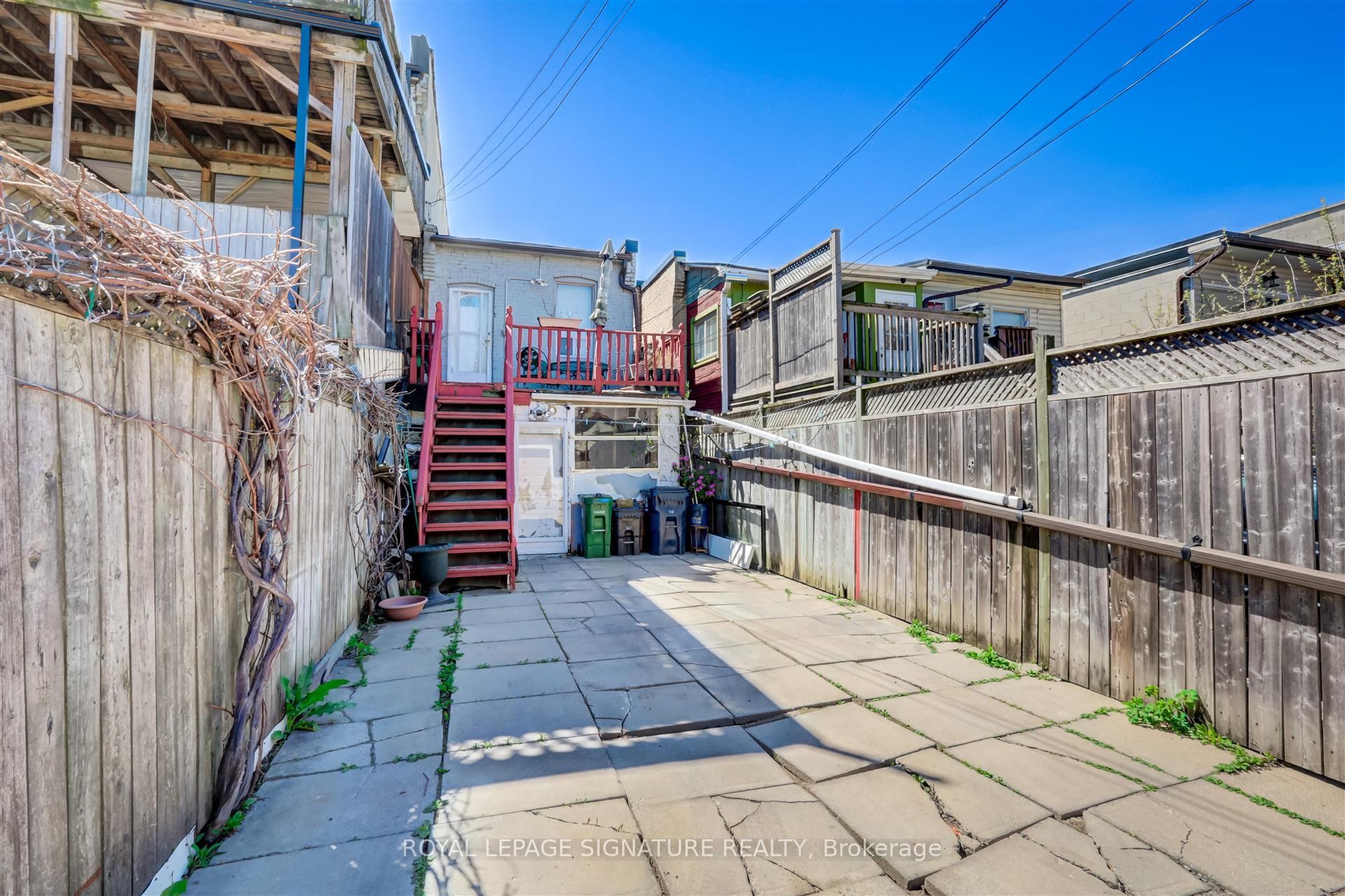 









3142


Dundas

Street West,
Toronto,




ON
M6P 2A1

