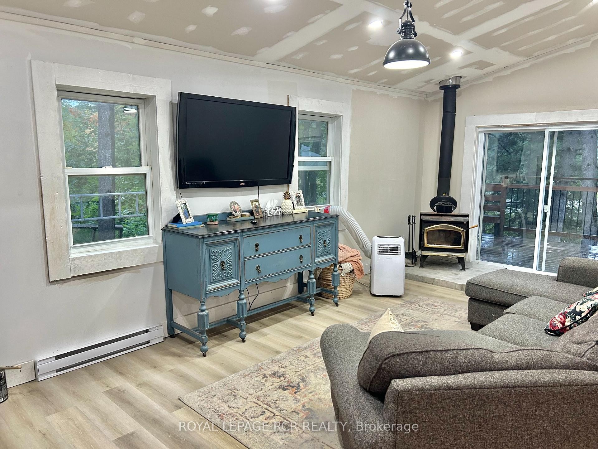 









3179


Pioneer

Road,
Severn,




ON
K0K 1E0

