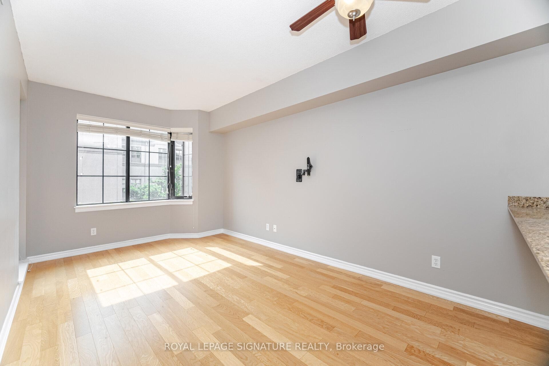 









47


Caroline

Street North, 307,
Hamilton,




ON
L8R 2R6

