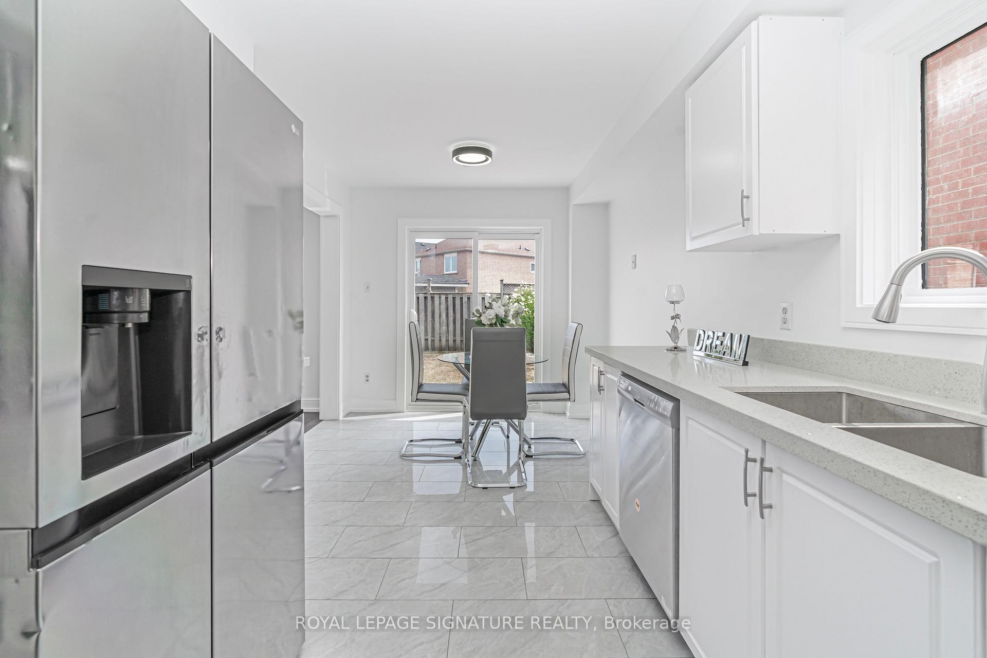 









217


Sophia

Road,
Markham,




ON
L3S 4C5

