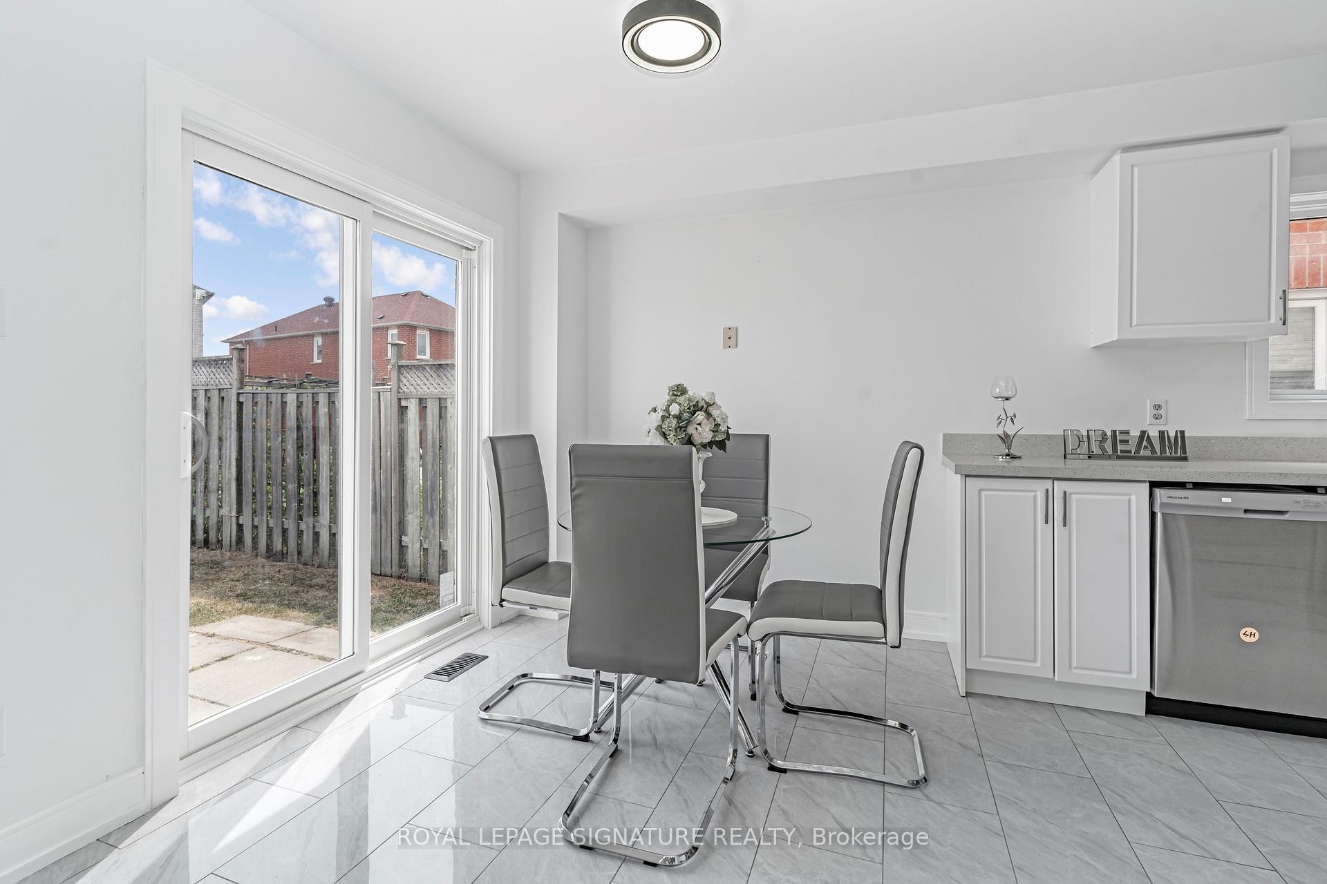 









217


Sophia

Road,
Markham,




ON
L3S 4C5

