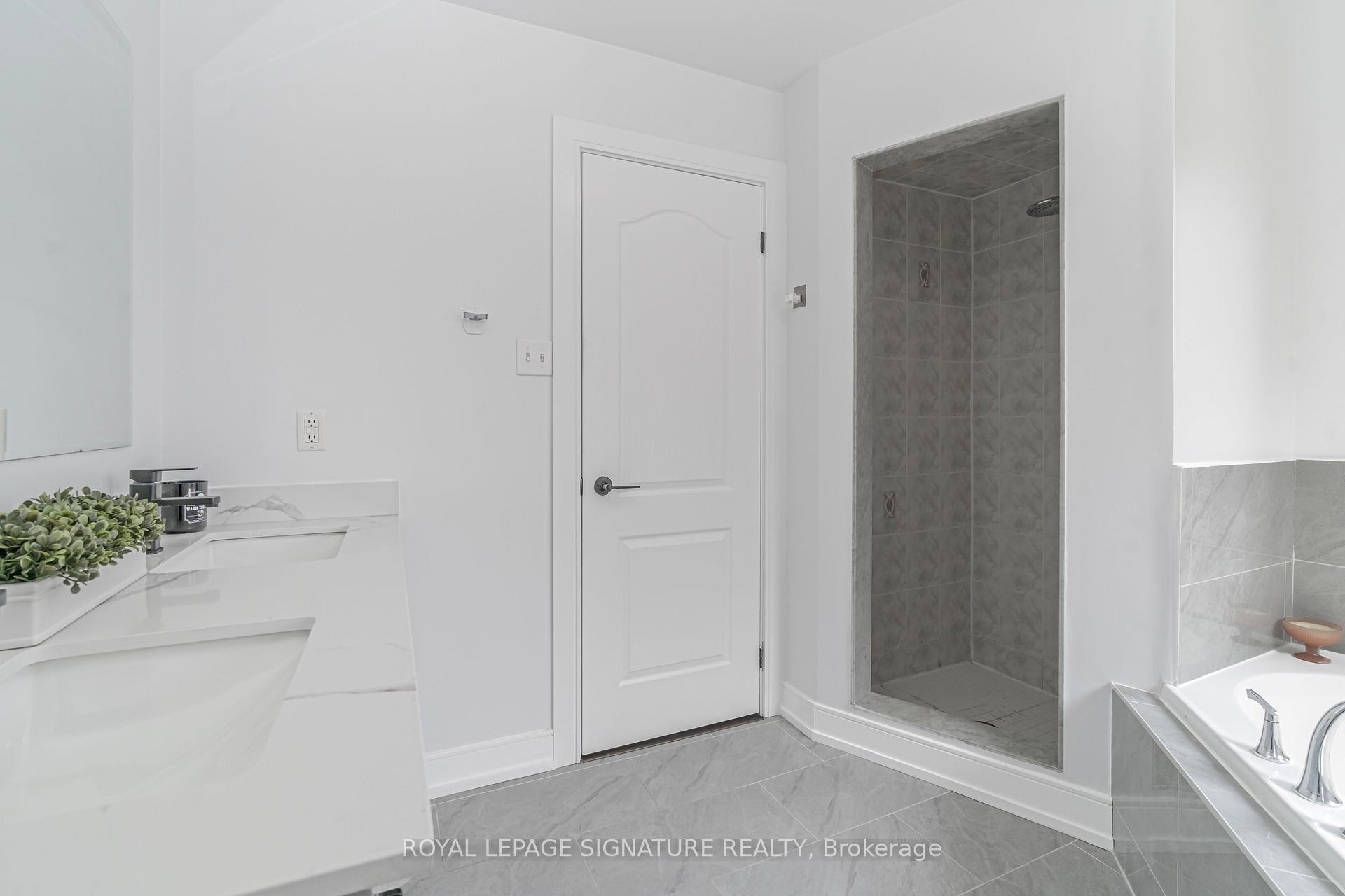 









217


Sophia

Road,
Markham,




ON
L3S 4C5

