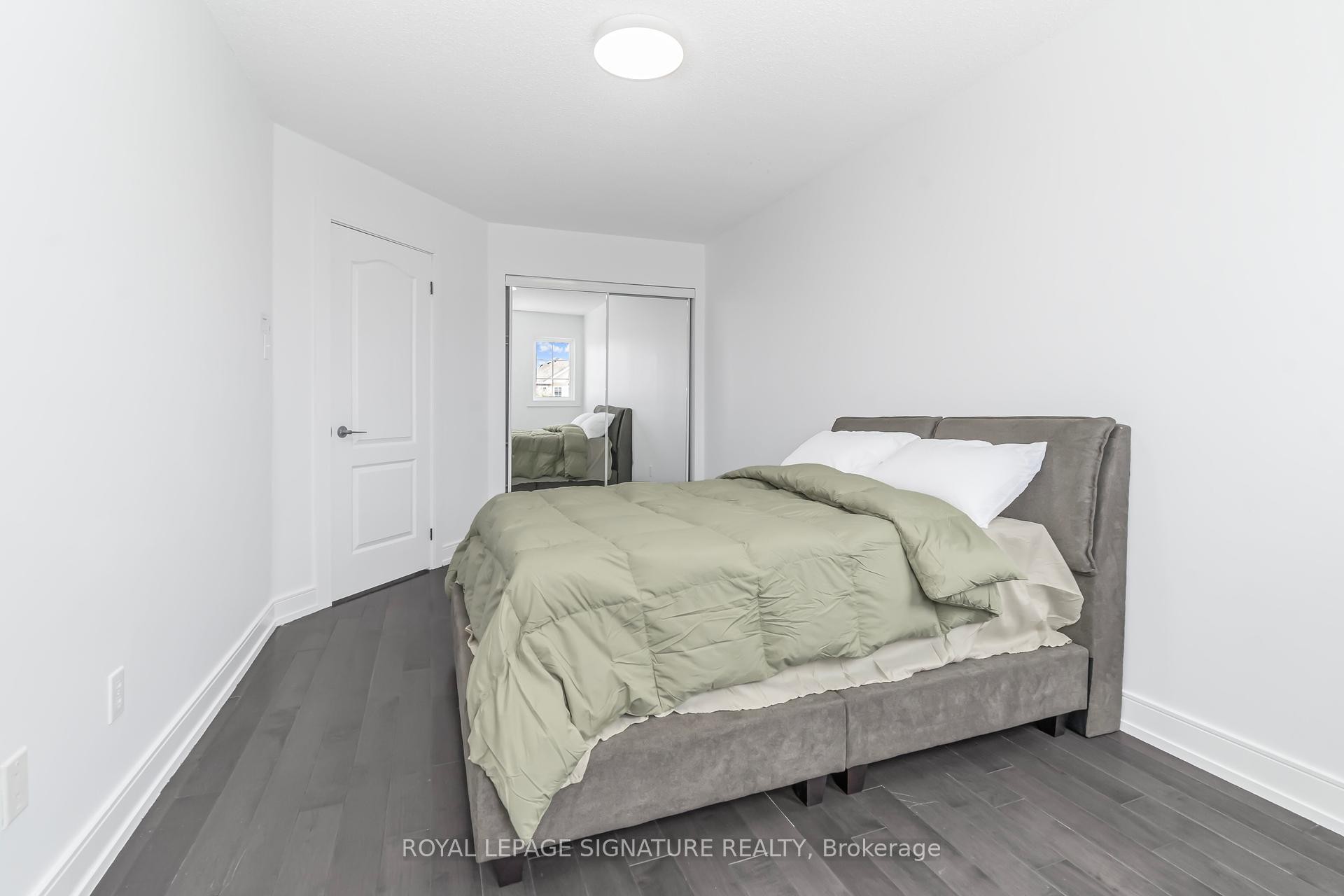 









217


Sophia

Road,
Markham,




ON
L3S 4C5

