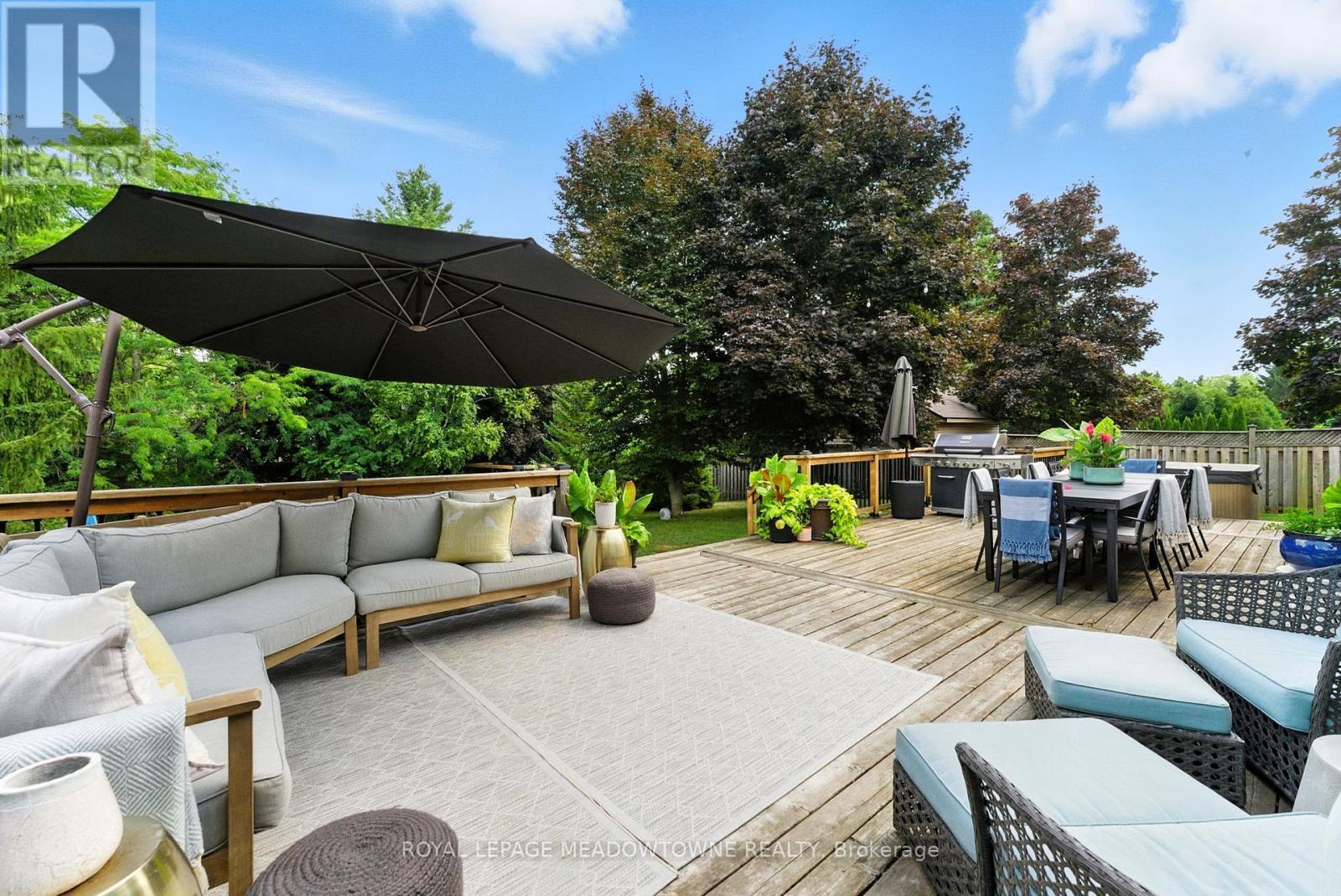 












18 VANSTRAALEN STREET

,
Hamilton,




Ontario
L0R1H3

