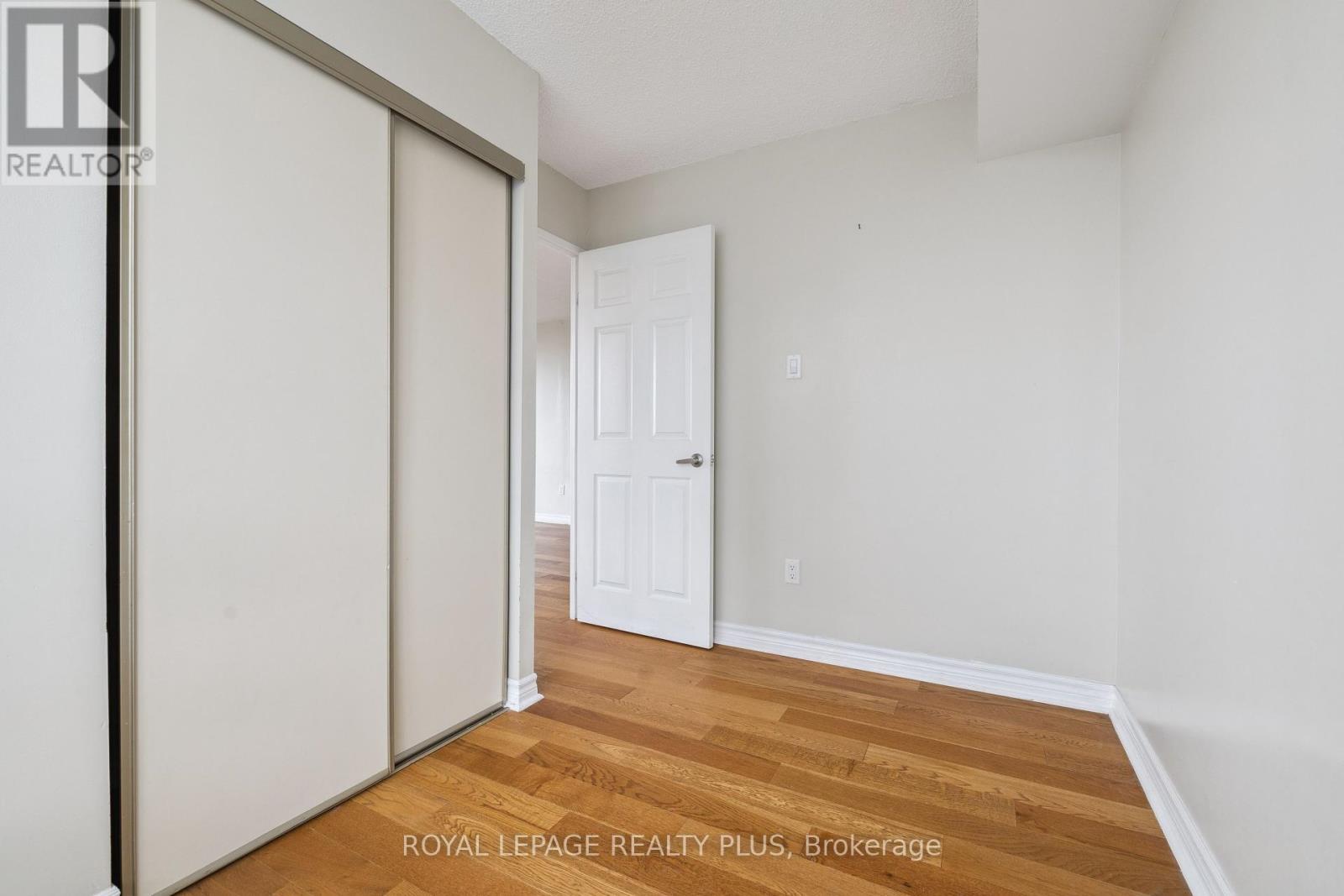 












712 - 50 KINGSBRIDGE GARDEN CIRCLE

,
Mississauga,




Ontario
L5R1Y2

