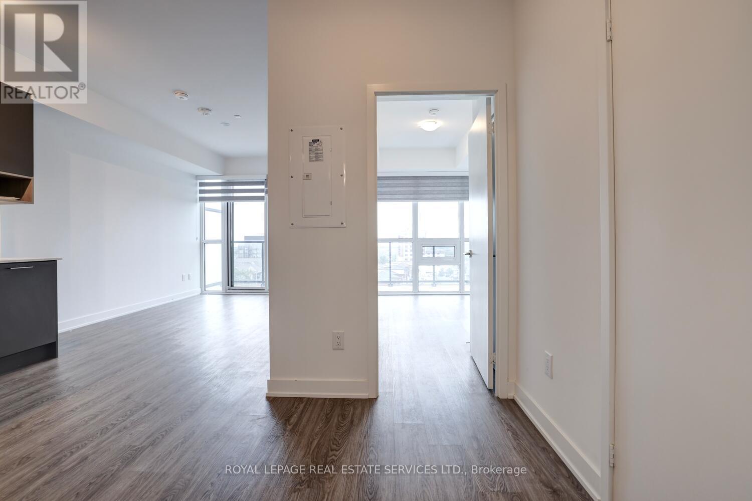 












712 - 3005 PINE GLEN ROAD

,
Oakville,




Ontario
L6M5P5

