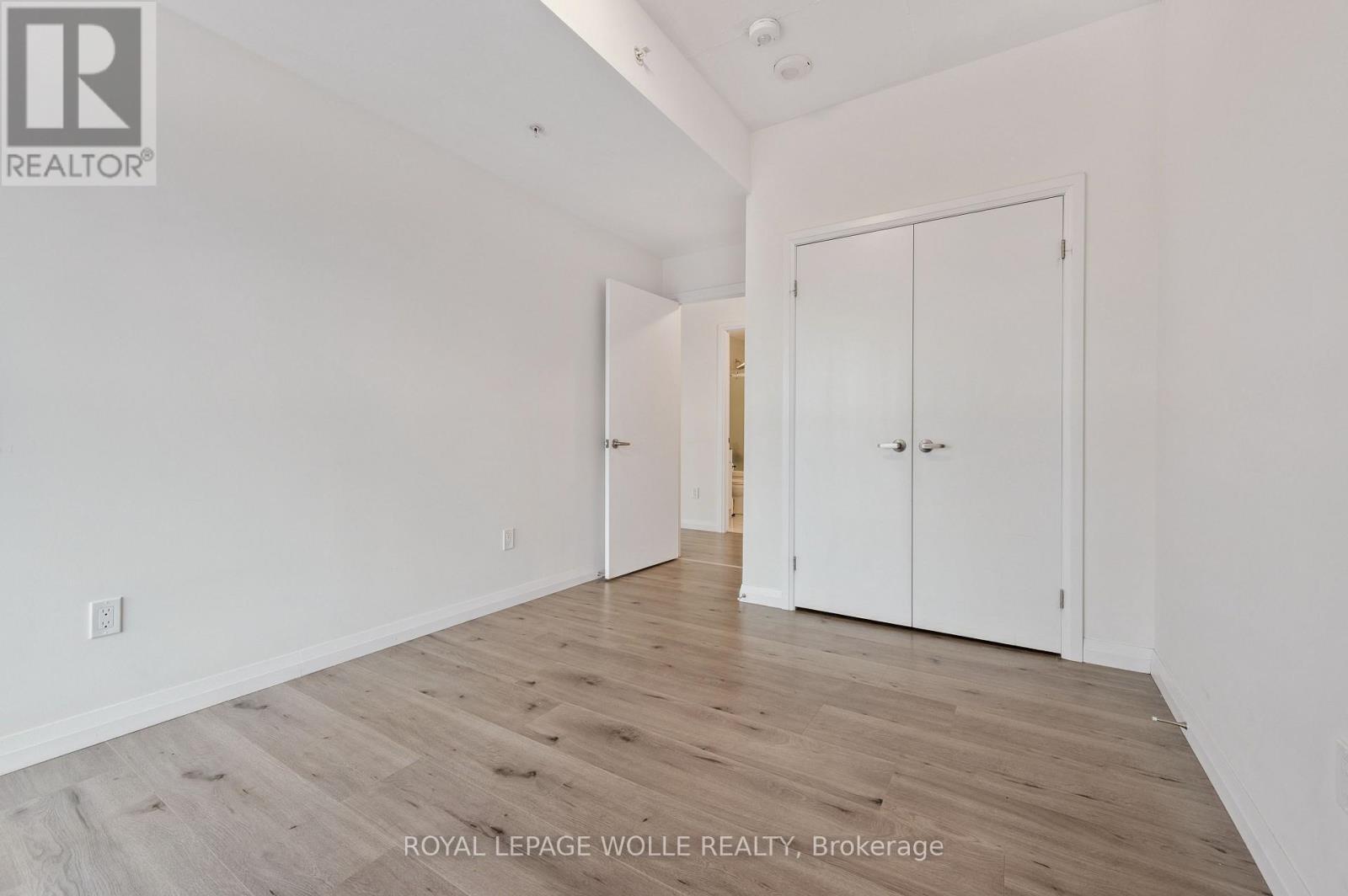 












2405 - 60 CHARLES STREET W

,
Kitchener,




Ontario
N2G1Y6

