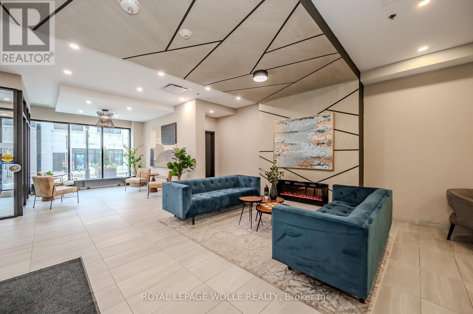 












2405 - 60 CHARLES STREET W

,
Kitchener,




Ontario
N2G1Y6

