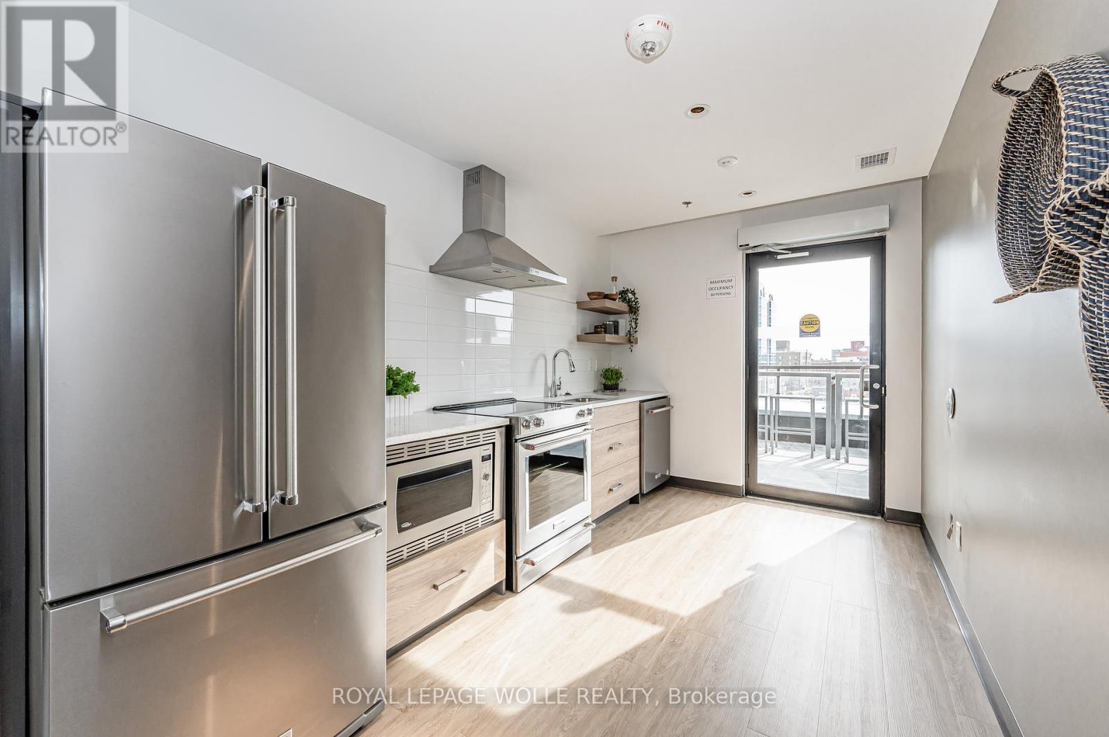 












2405 - 60 CHARLES STREET W

,
Kitchener,




Ontario
N2G1Y6

