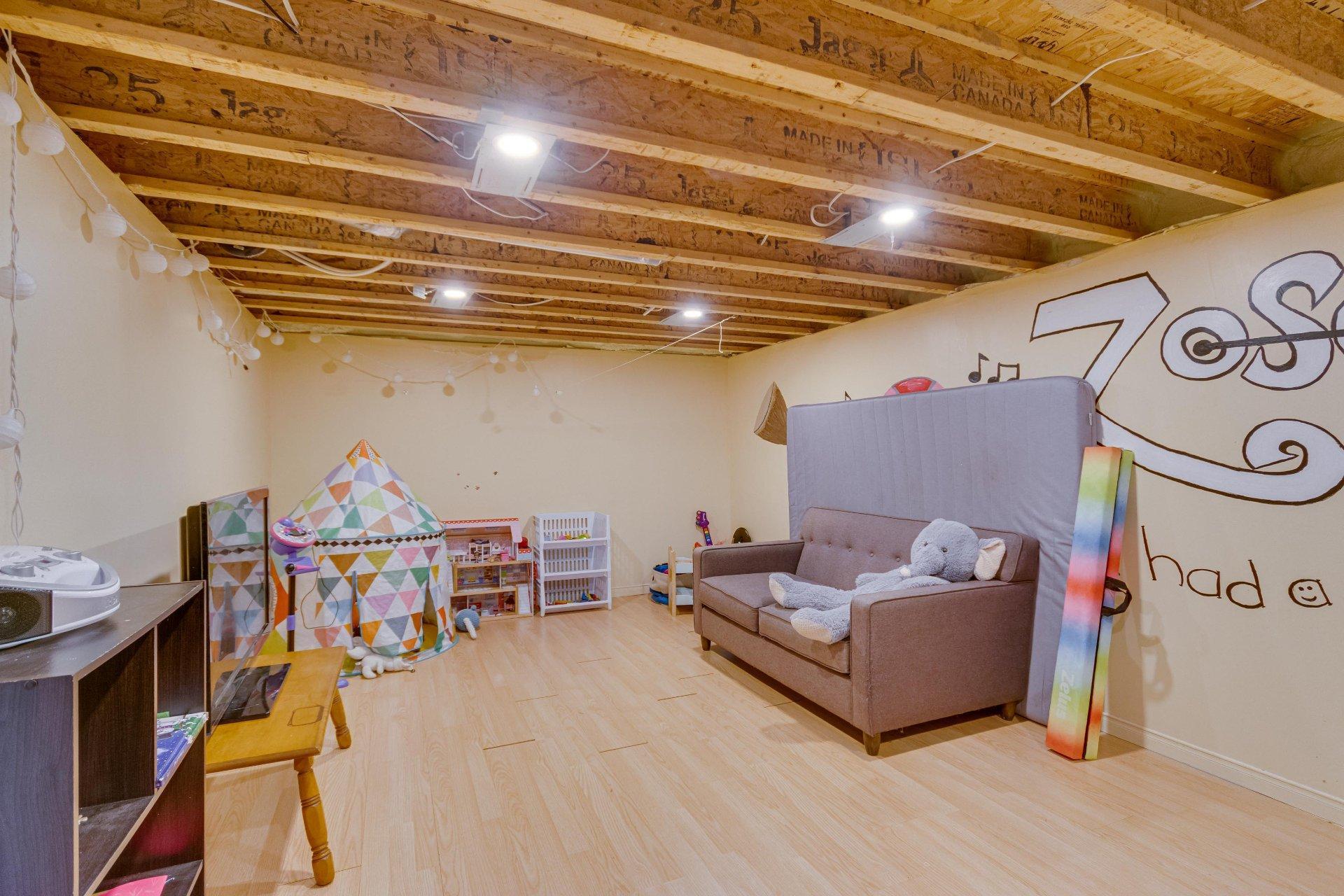 









14


Rue de Jasper

,
Cantley,




QC
J8V3B2

