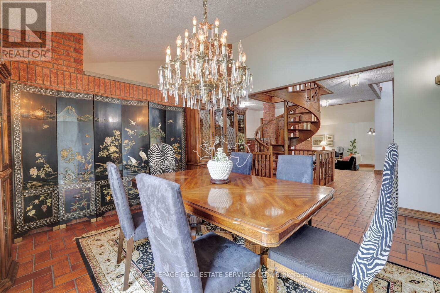 












16 MCCOLL DRIVE

,
Caledon,




Ontario
L7C1J4

