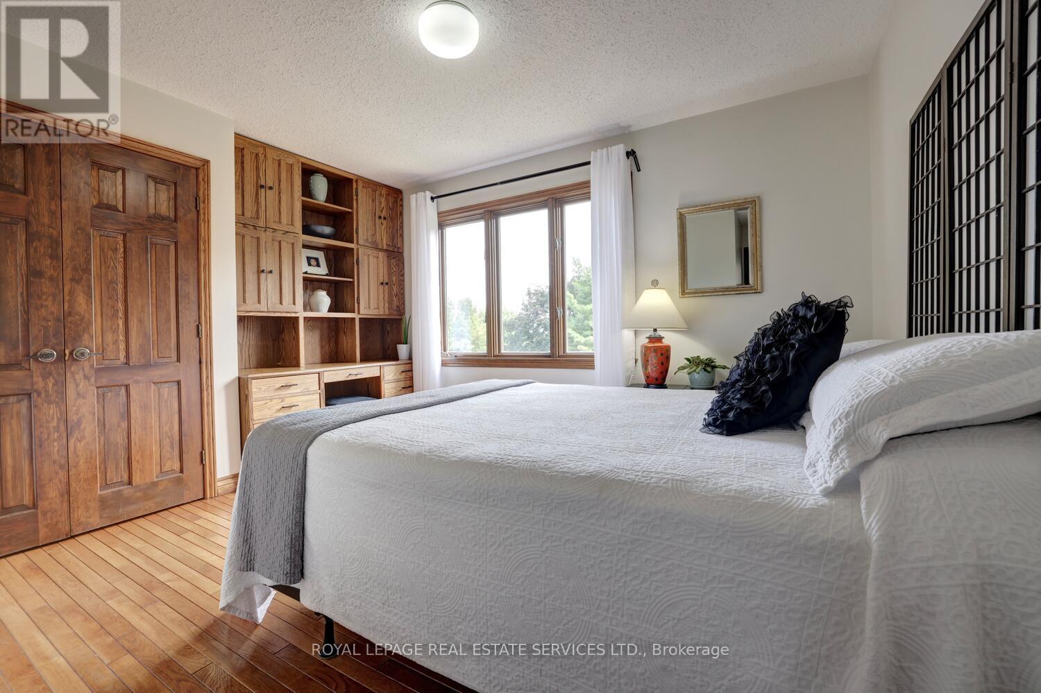 












16 MCCOLL DRIVE

,
Caledon,




Ontario
L7C1J4

