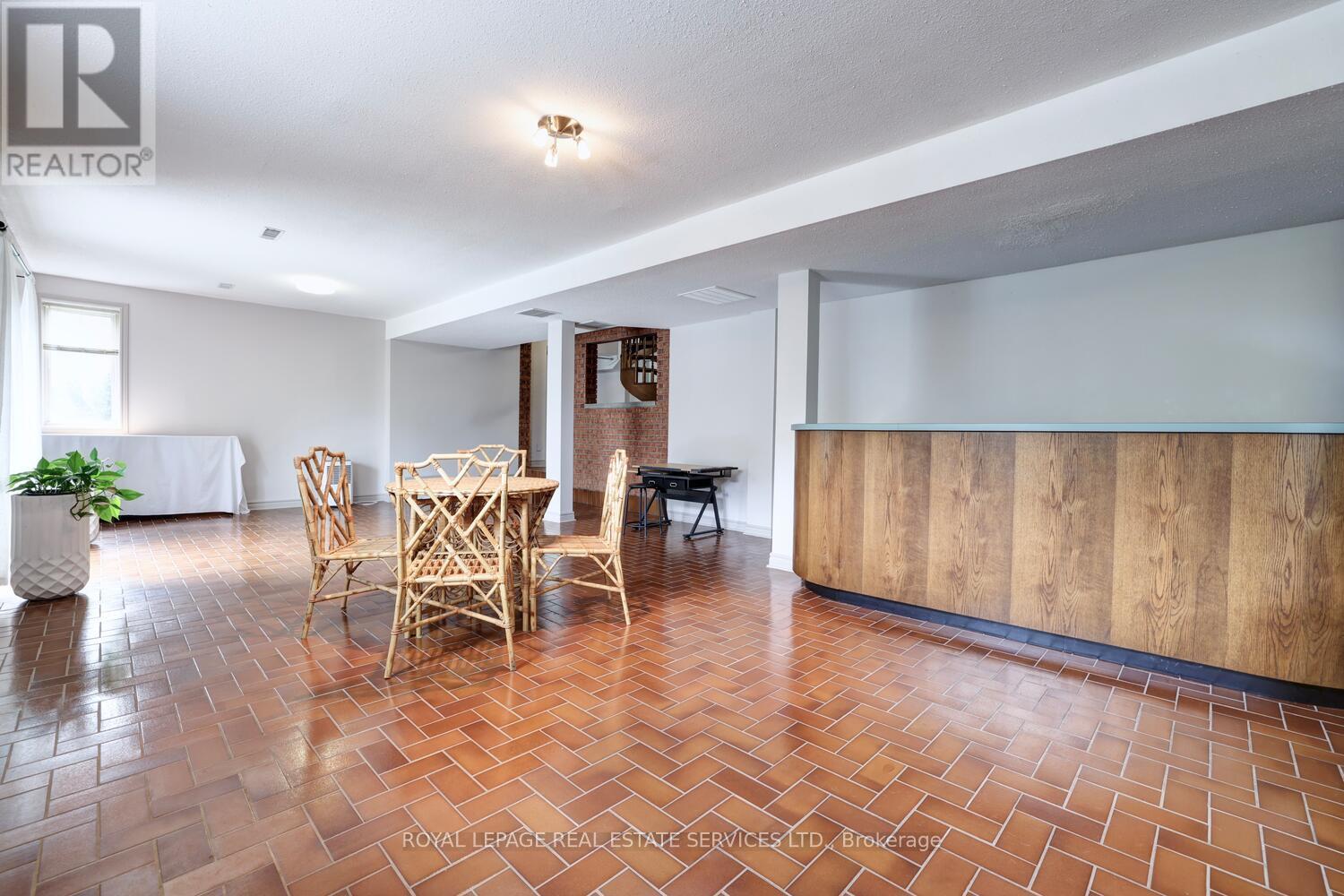 












16 MCCOLL DRIVE

,
Caledon,




Ontario
L7C1J4

