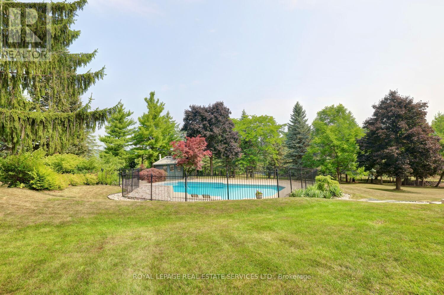 












16 MCCOLL DRIVE

,
Caledon,




Ontario
L7C1J4

