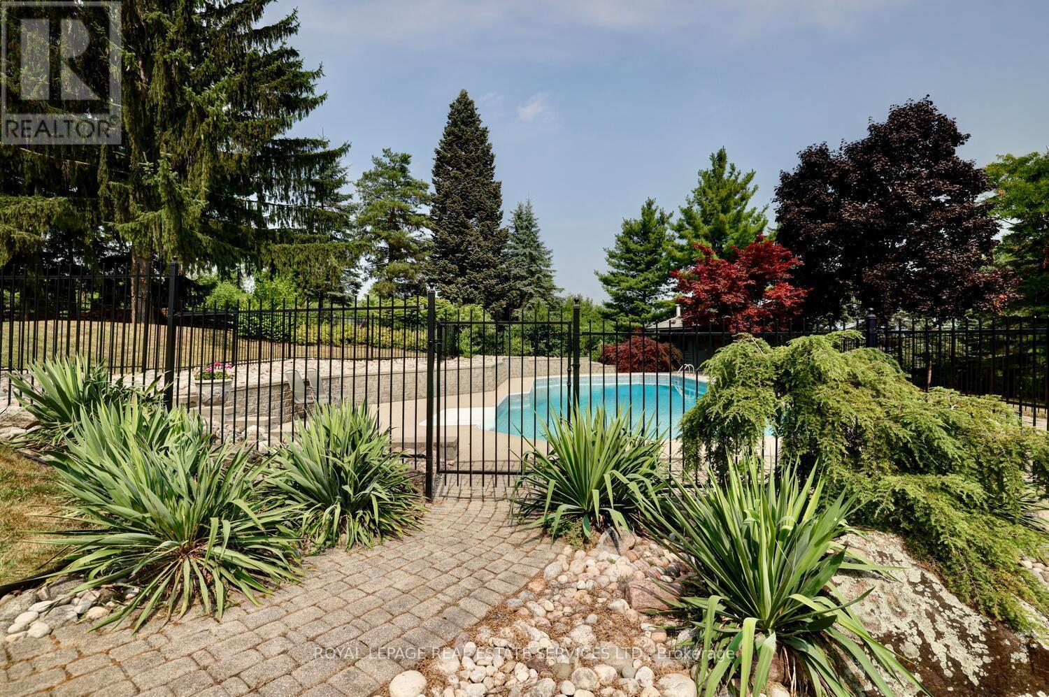 












16 MCCOLL DRIVE

,
Caledon,




Ontario
L7C1J4

