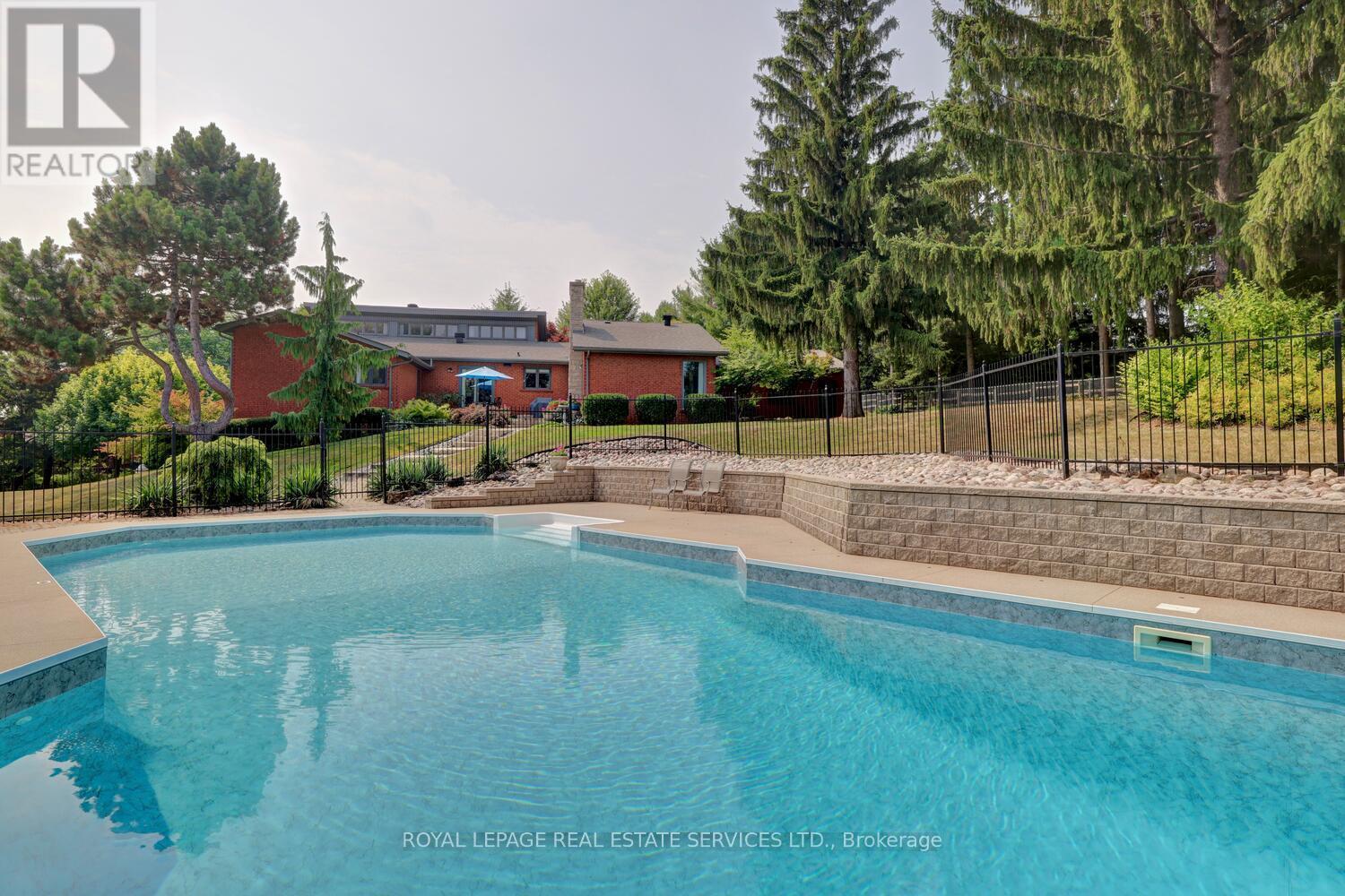












16 MCCOLL DRIVE

,
Caledon,




Ontario
L7C1J4

