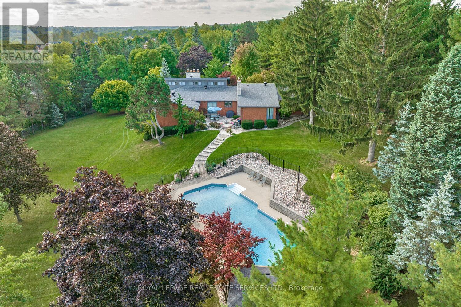 












16 MCCOLL DRIVE

,
Caledon,




Ontario
L7C1J4

