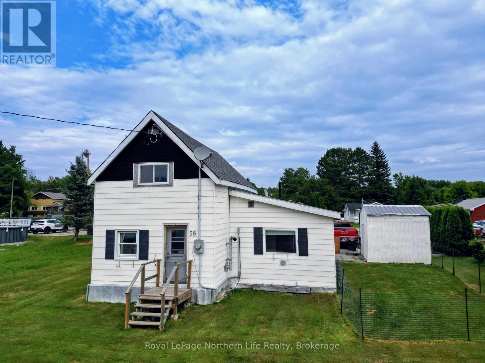 












58 MAIN STREET

,
Timiskaming (TIM - Outside - Rural),




Ontario
P0J1N0

